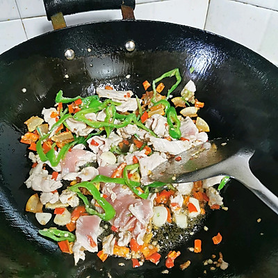 萵筍炒肉,
