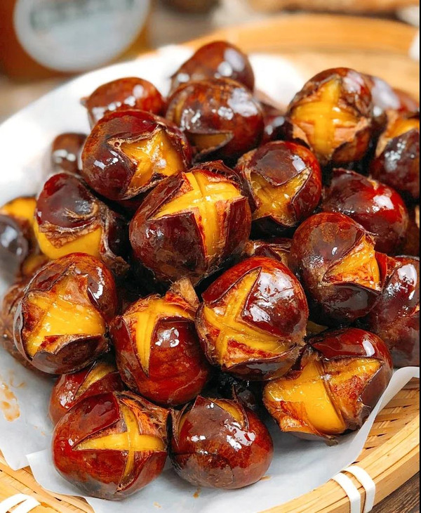 在家怎样做糖炒栗子(糖炒板栗这样做百吃不腻,吃1次不过瘾)