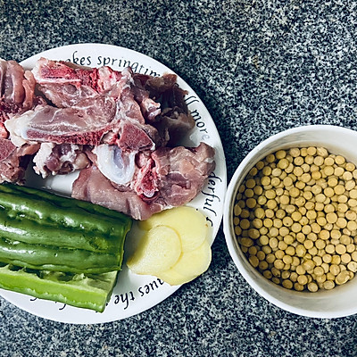 黃豆排骨湯的做法,海帶黃豆排骨湯的做法