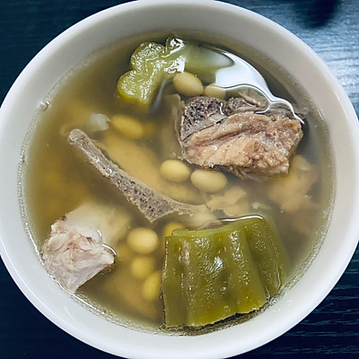 黃豆排骨湯的做法,海帶黃豆排骨湯的做法