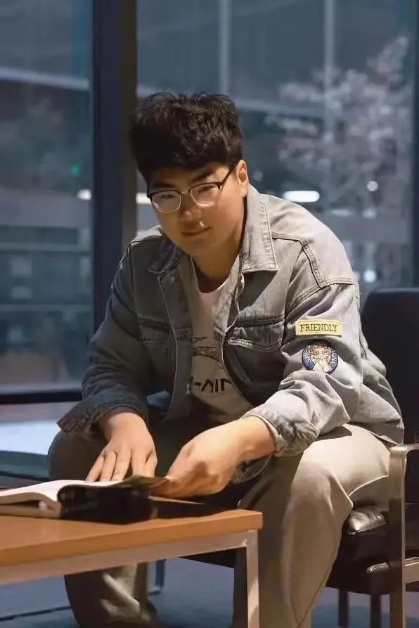 许全军、荣辉！中国大学生自强之星！