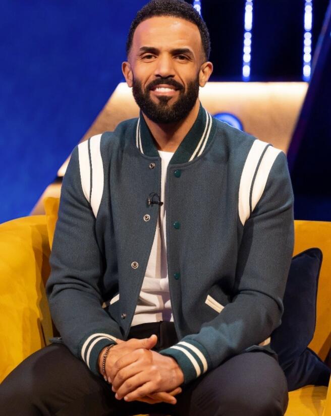 克雷格大卫(疯狂女粉丝尾随英国歌手五年,并称是他女朋友,现已被禁止