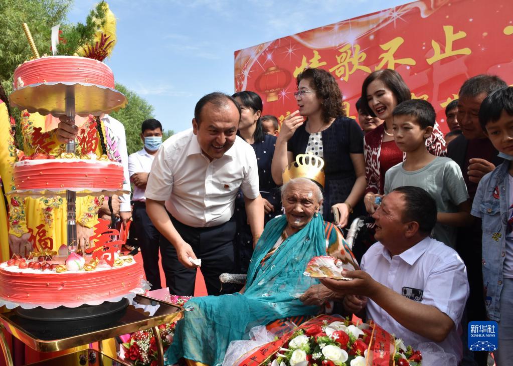 新疆135岁老人去世 生前为中国最长寿老人