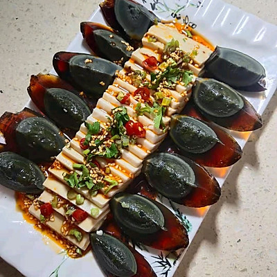 松花蛋豆腐,松花蛋豆腐的做法涼拌