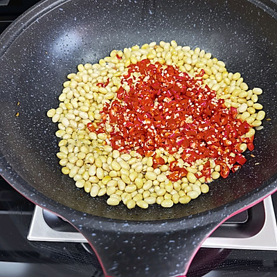 黄豆酱怎么做好吃（好上手的自制黄豆酱不担心吃不上饭）