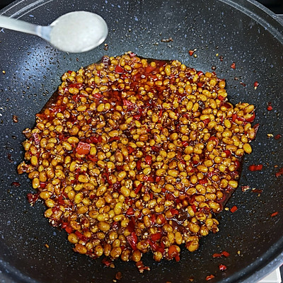 黄豆酱怎么做好吃（好上手的自制黄豆酱不担心吃不上饭）