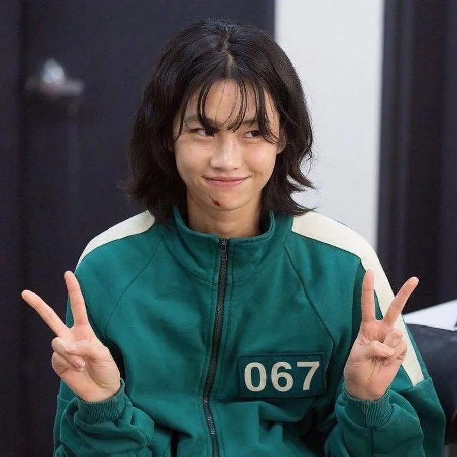 华裔女神asia(年底的颁奖季,她的爆红神话还在继续)