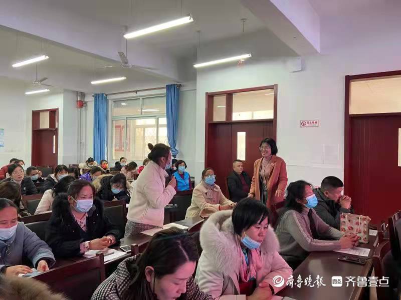 胜园街道中心学校举办“家校共育，为爱同行”(图1)