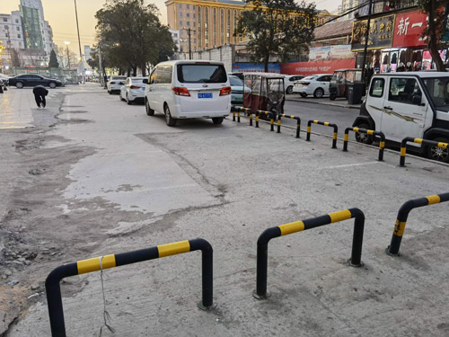 收费停车场“吃掉”免费停车位？