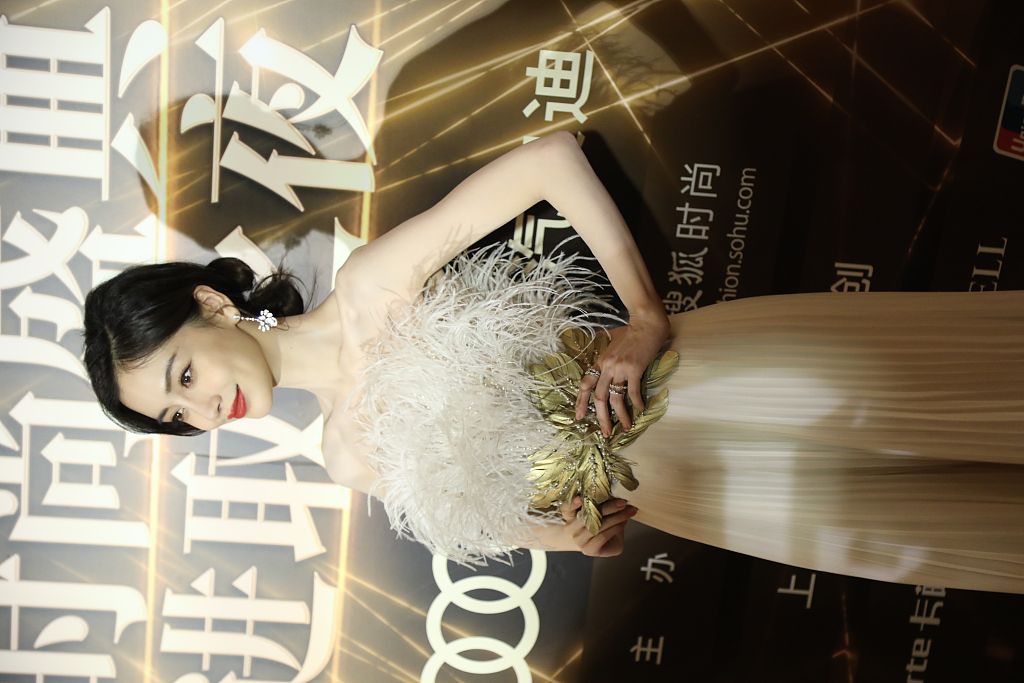 Angelababy亮相搜狐时尚盛典 生图状态超能打引热议