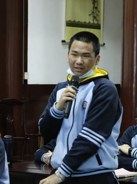 学中医导引、练八段锦……鳌峰书院的这堂中医药体验课，有趣又有料