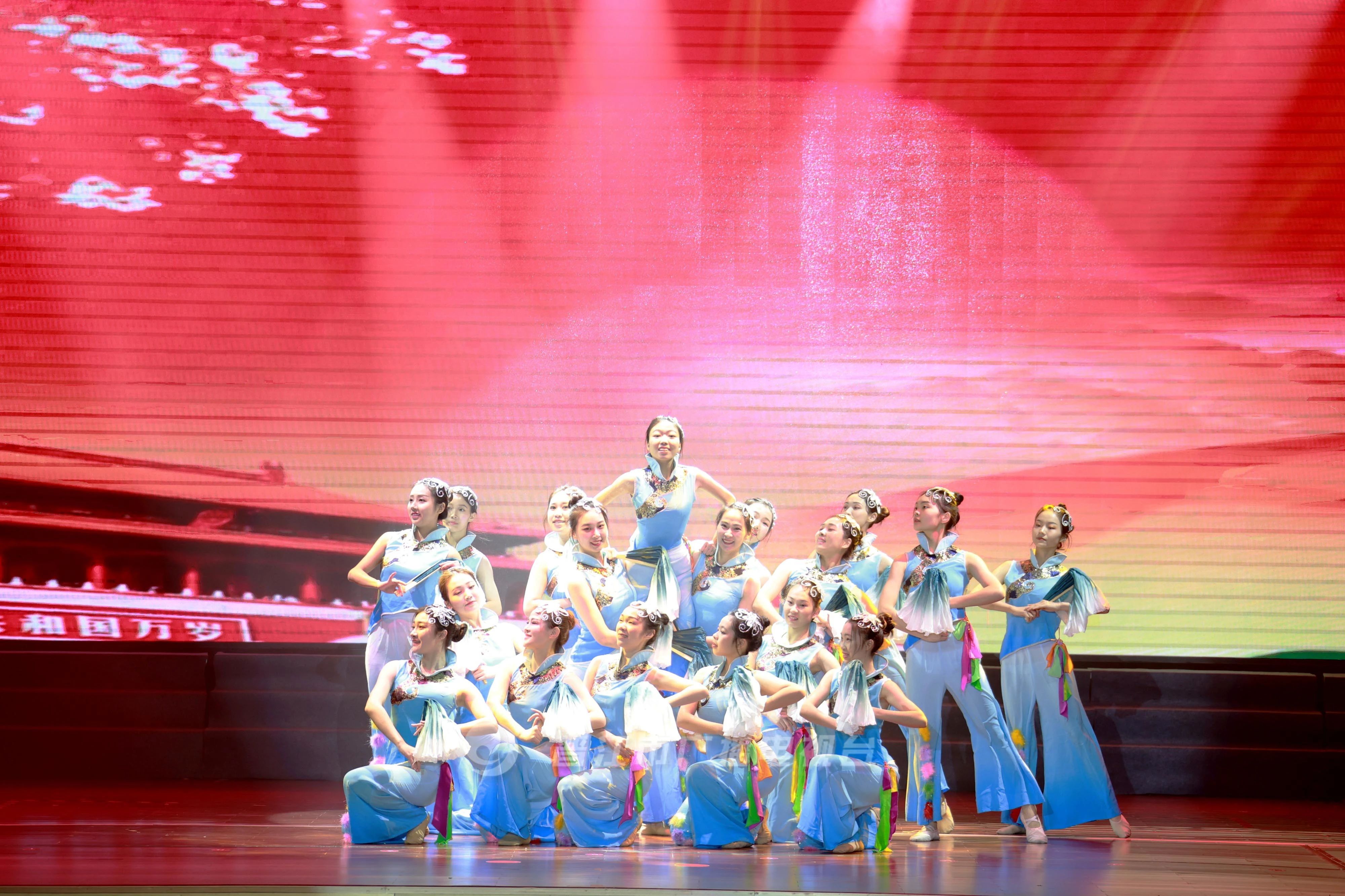 燃！晋江老年大学今天沸腾了