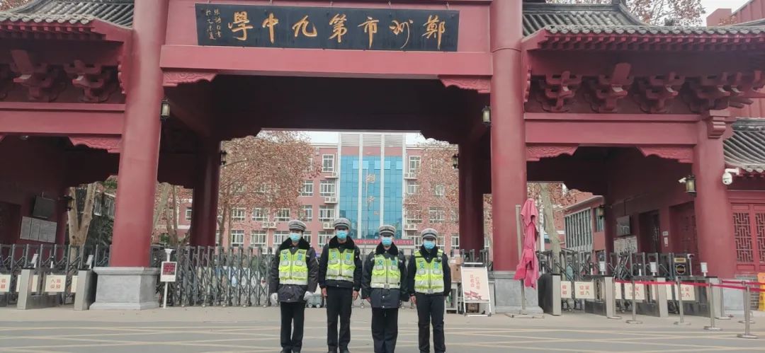 我为群众办实事丨暖心交警紧急救助百岁老人