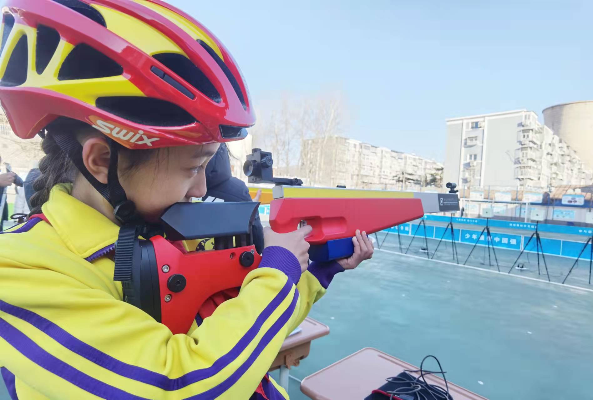 石景山區(qū)電廠路小學(xué)舉行“冬季兩項(xiàng)”活動(dòng)(圖7) 石景山區(qū)電廠路小學(xué)舉行“冬季兩項(xiàng)”活動(dòng)(圖7)