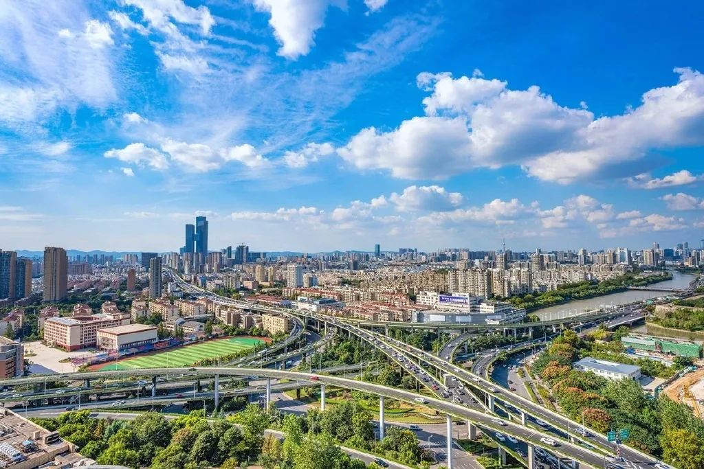 南京商业地产周报 || “2022南京国际消费节·夜之金陵”活动启幕；我市首个改建类保障性租赁住房亮相河西······