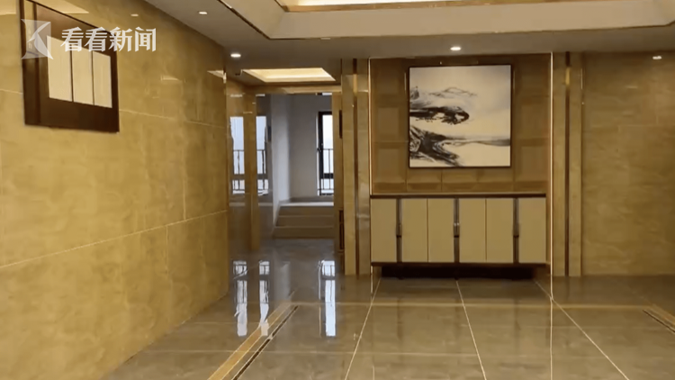 精装房内电插座成“水龙头”！业主愤怒拒收：这房子能住？