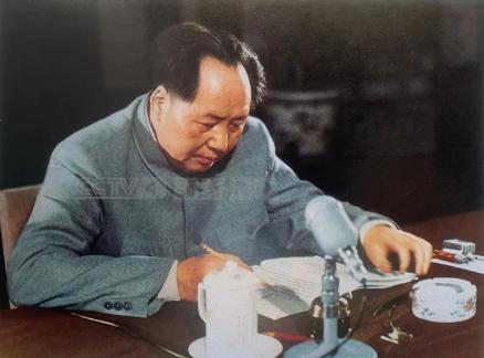 长寿的毛泽东主席是如何保健养生的？