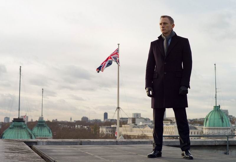 007系列电影六十年：幻梦被惊醒后，还能再耽于梦境吗？