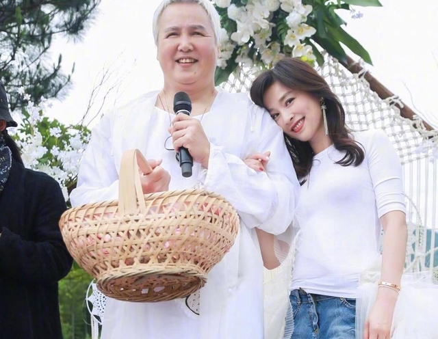 张庭夫妇未直接持股涉嫌传销公司，通过层层协议控制该公司