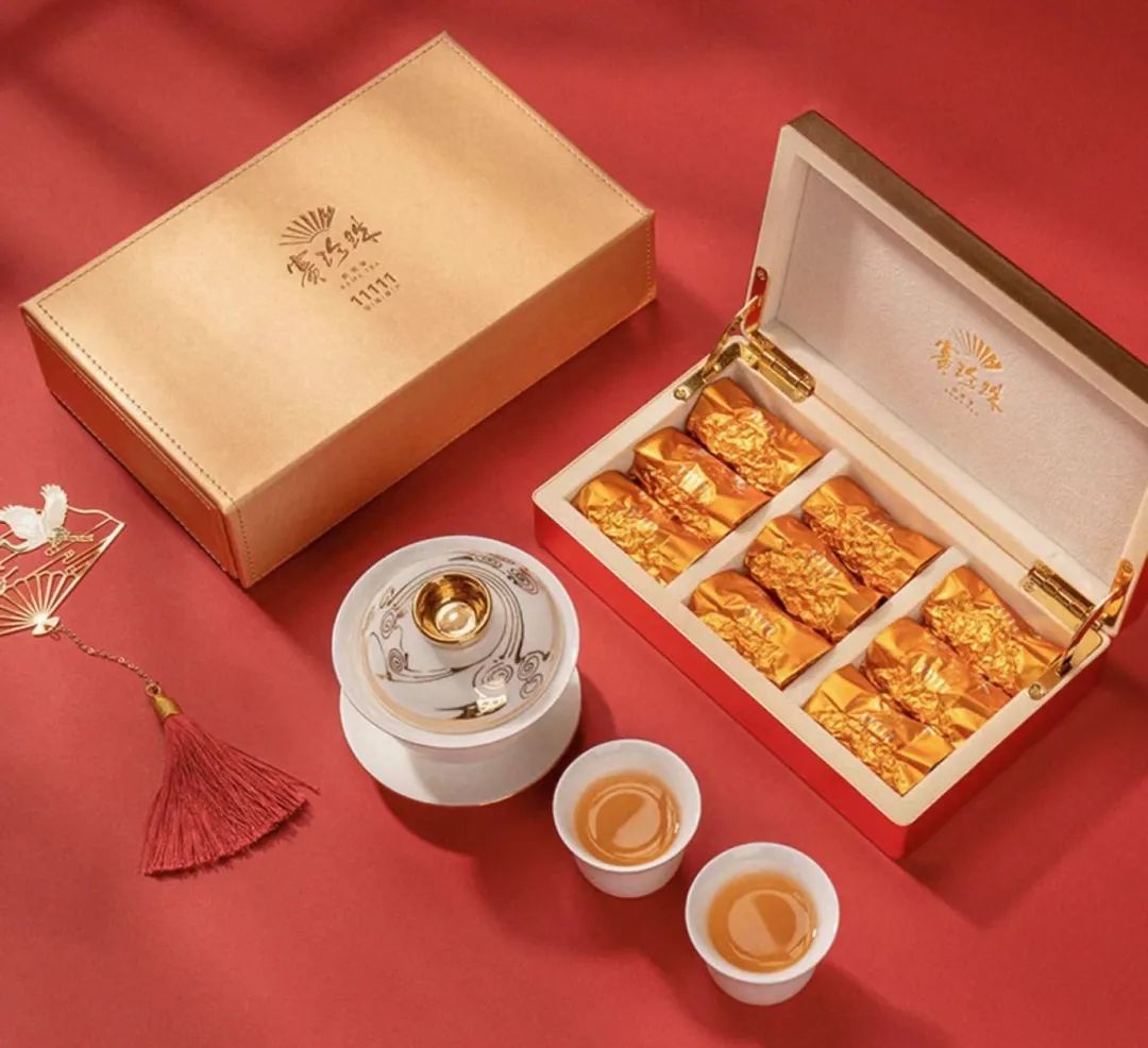 实用的新年礼物（新年礼物简单又漂亮）