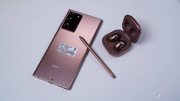 安兔兔 12 月手機好評榜，三星奪得第一，紅米 Note 11 Pro+ 很意外