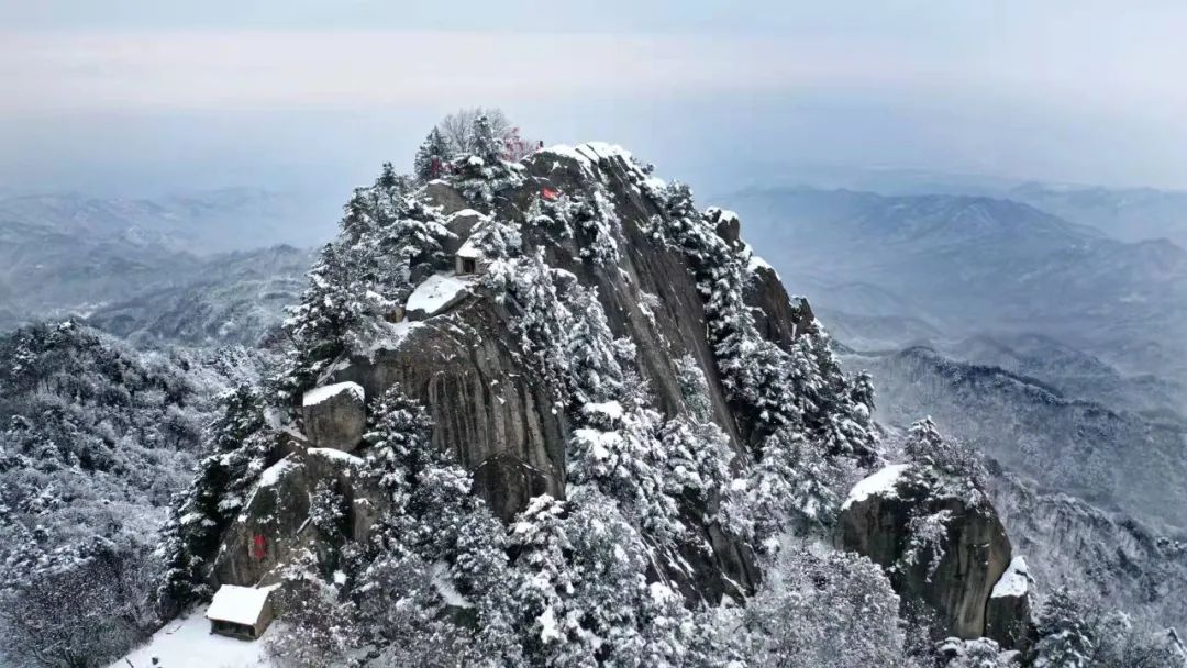 岐山最高峰——石榴山的雪景，美爆了！