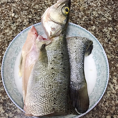 海鲈鱼的家常做法,海鲈鱼的家常做法大全