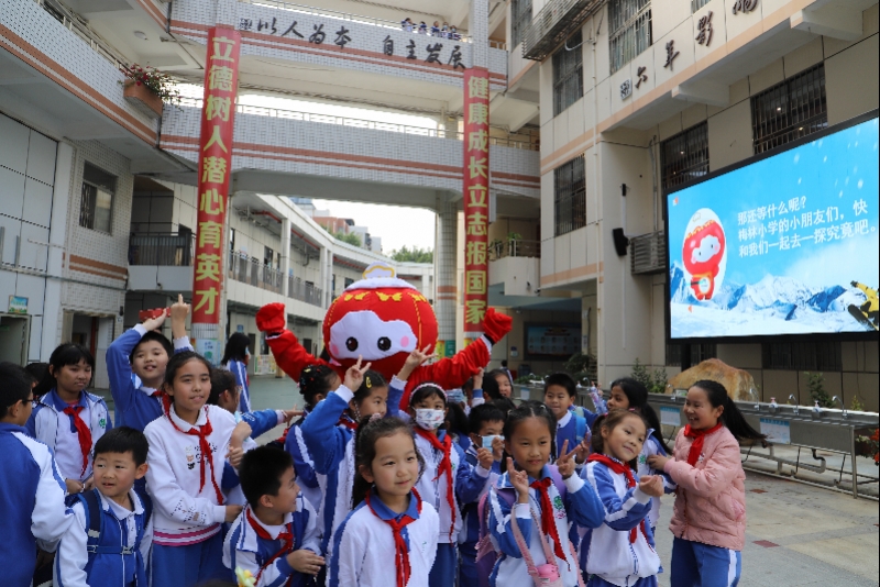 福田区梅林小学把期末考试变成“主题公园”(图2)