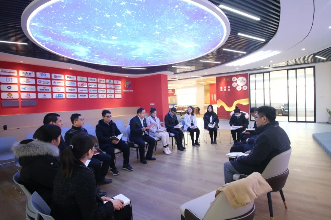 济南新材料产业园区党工委举行预备党员集体谈话及入党宣誓仪式