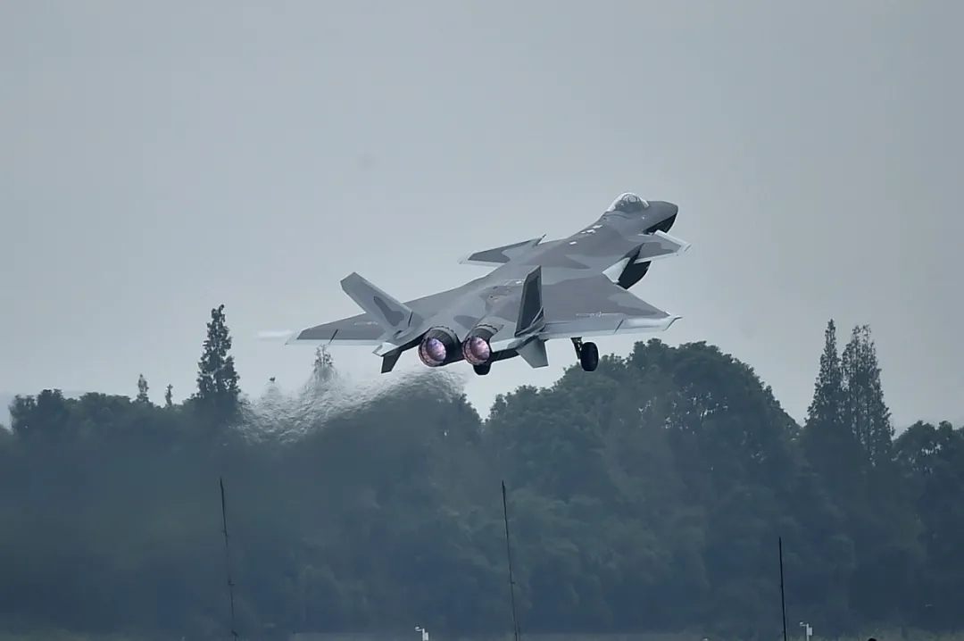 ��20�Էɽ��أ�����ֹ���飬����2��3���ӻ����ش��¹�