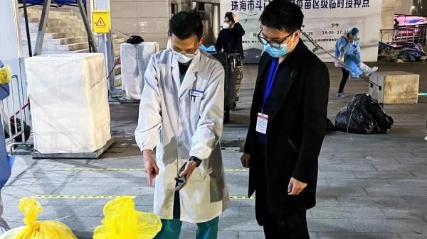 结婚证的照片,结婚证的照片可以自己拍好带过去吗