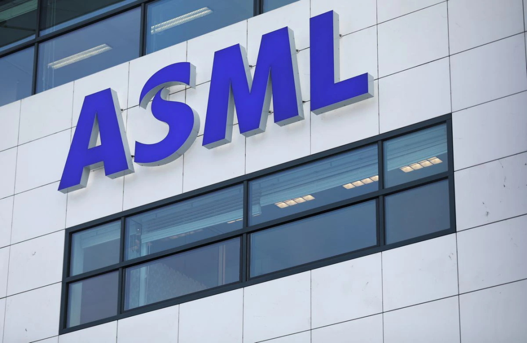 最先进的光刻机多少nm(ASML 2021净利润58.83亿美元，英特尔买下ASML最先进光刻机)