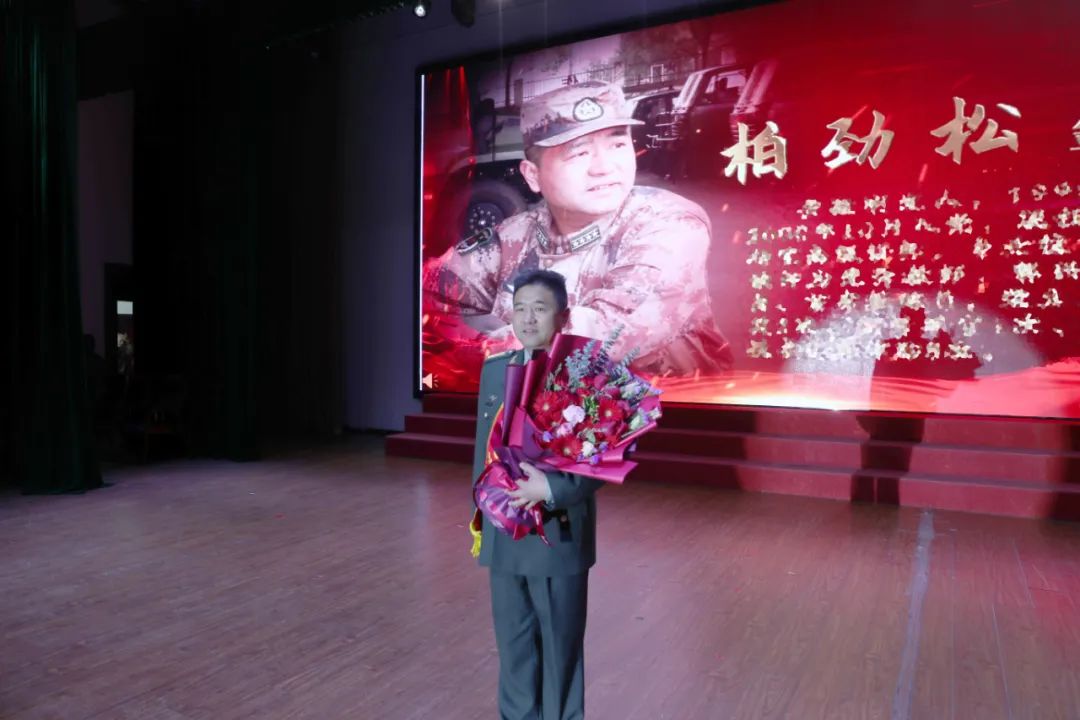 关注｜热烈祝贺！“感动基地十大先锋人物”揭晓