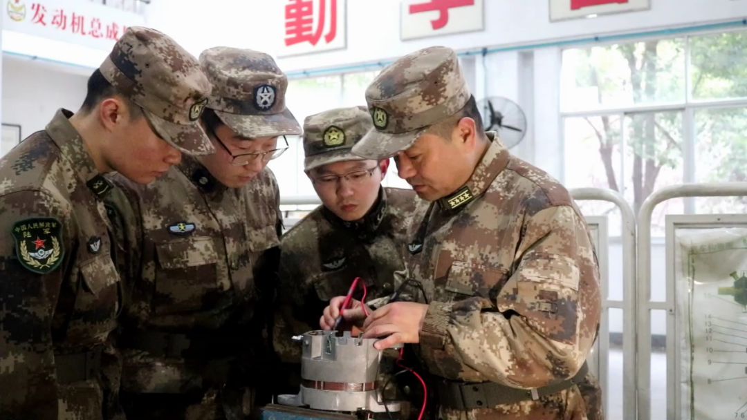 关注｜热烈祝贺！“感动基地十大先锋人物”揭晓
