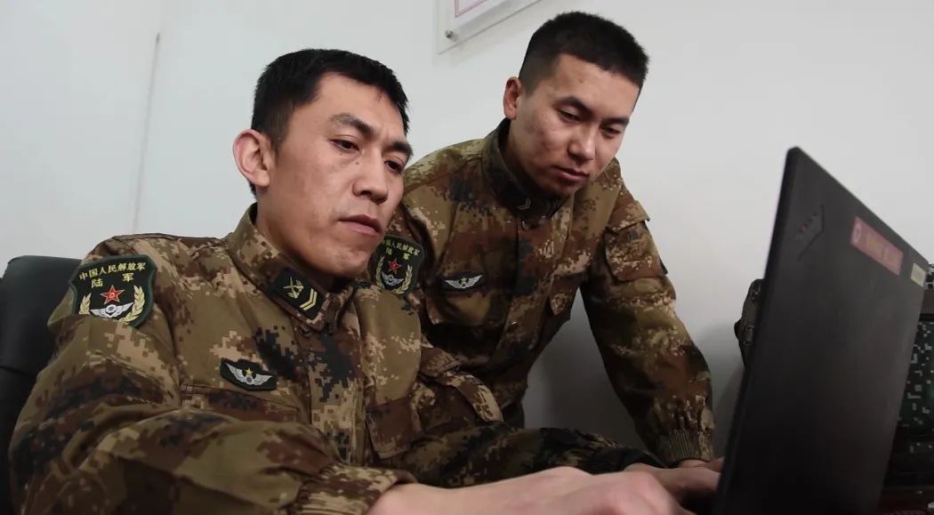 关注｜热烈祝贺！“感动基地十大先锋人物”揭晓