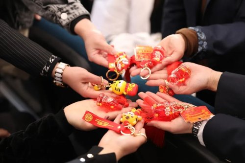 寧山路小學(xué)舉行總結(jié)表彰大會(huì)(圖7) 寧山路小學(xué)舉行總結(jié)表彰大會(huì)(圖7)