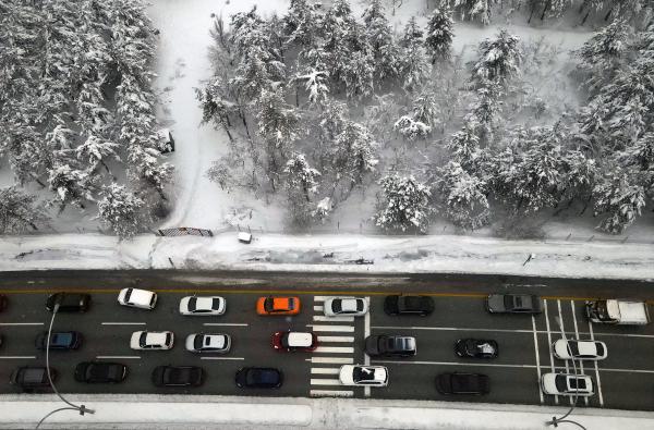 �˹����ڿ������ģ������� ׼������Ϯ��