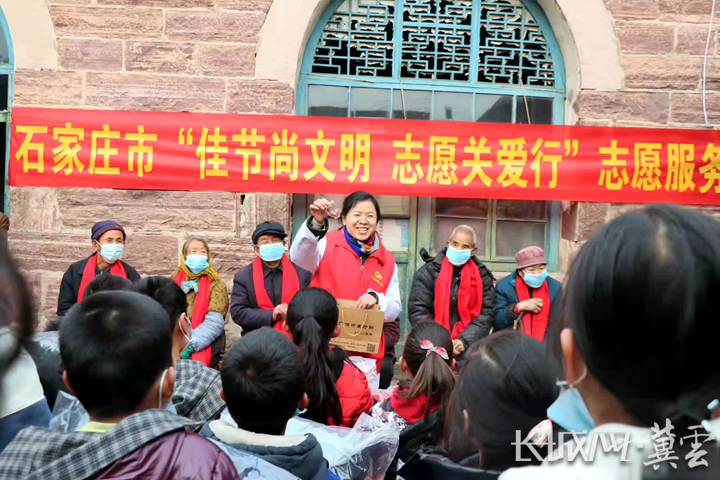 石家庄青年志愿者申秀丽：用中医药服务百姓
