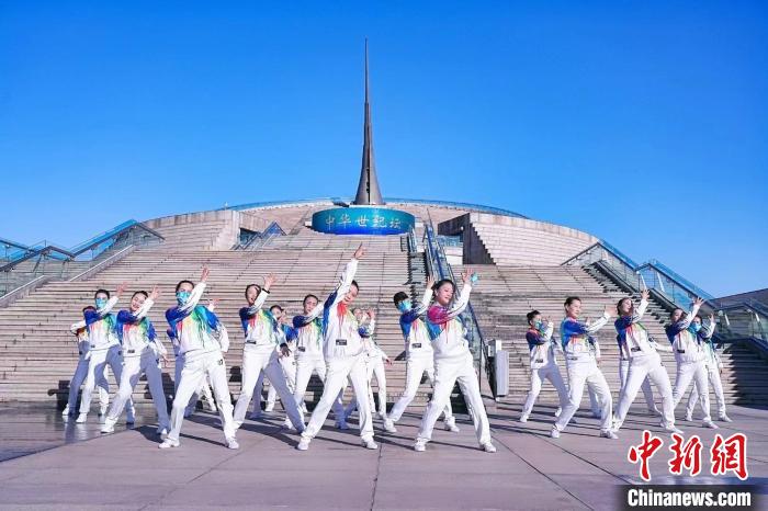 奥运会广场舞有哪些歌曲(《一起向未来》：全民唱响，和北京冬奥会一路同行)