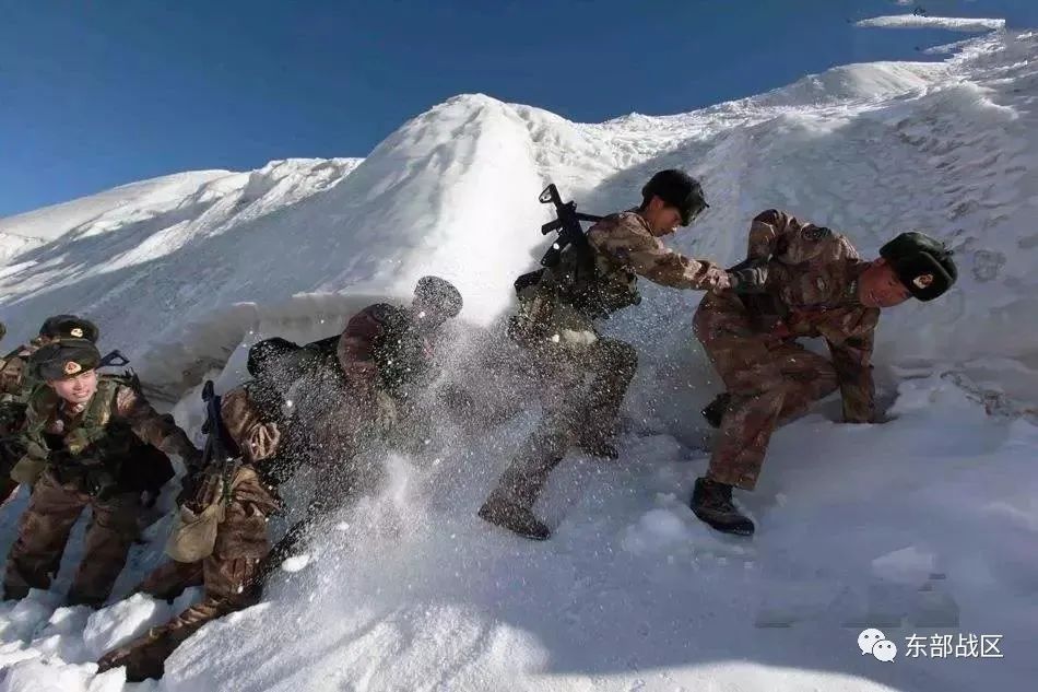 策划|除夕夜,致敬坚守战位的中国军人