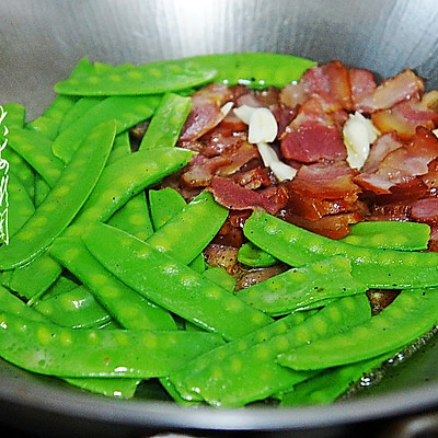 一口新年味,全家享佳味# 臘肉炒荷蘭豆