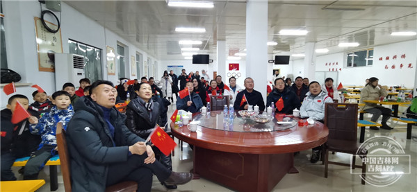 吉林省选手武大靖领衔的短道速滑队夺首金！冰雪强市吉林市做出应有贡献