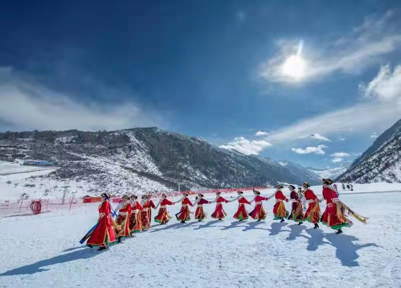 毕棚沟、鹧鸪山、孟屯河谷滑雪场……理县所有景区邀请中国女足免费游玩一年