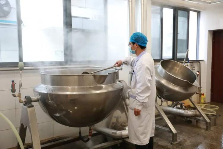 应对奥密克戎，中医防疫再献良方｜广西中医药大学第一附属医院推出“泻白清瘟饮”