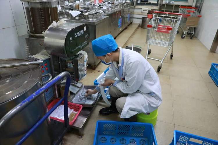 应对奥密克戎，中医防疫再献良方｜广西中医药大学第一附属医院推出“泻白清瘟饮”