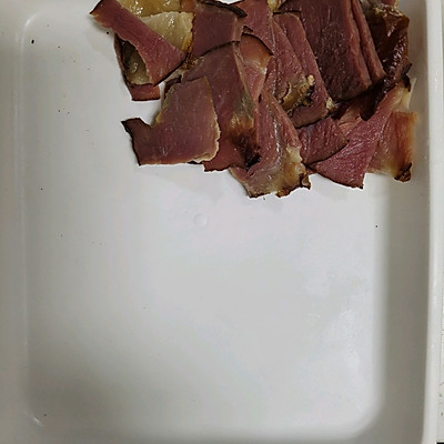 腊肉荷兰豆家常做法（教你这么做荷兰豆炒腊肉营养又好吃）