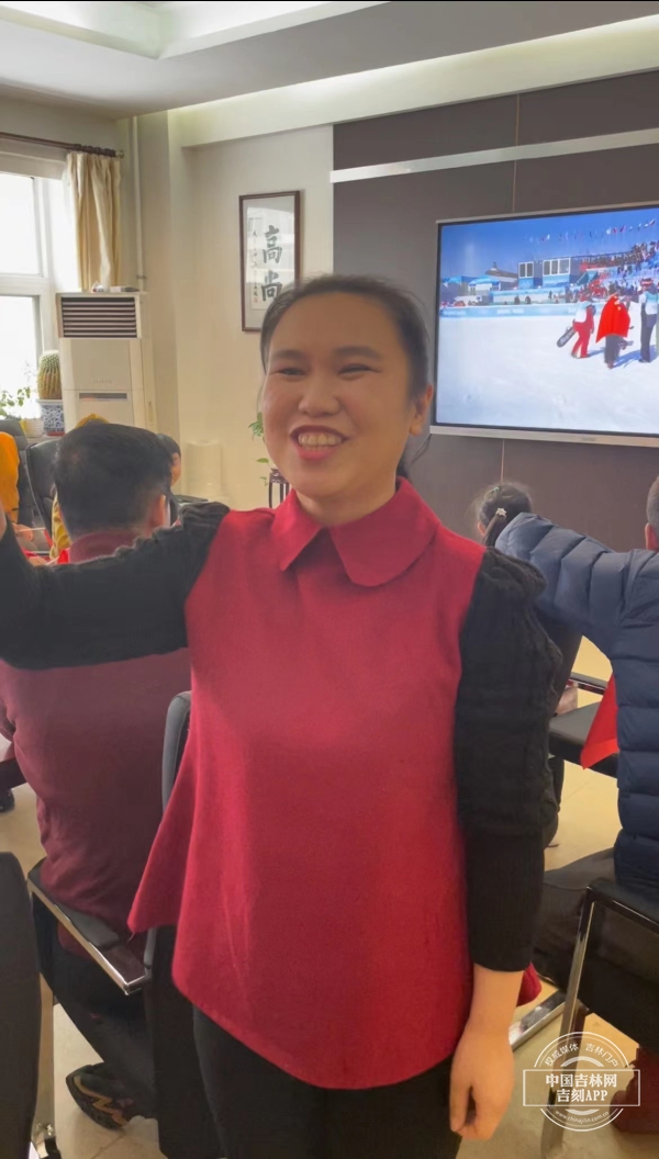 苏翊鸣夺金！母校吉林市万达实验小学校师生共同见证光辉时刻