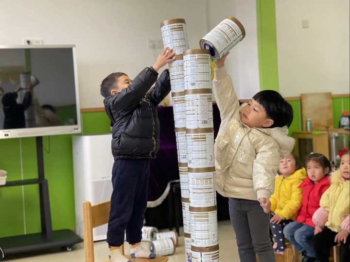 幼儿园奥运会项目有哪些项目(滑雪、滑板、冰球、冰壶、短道速滑……这所幼儿园办了一场迷你版冬奥会)