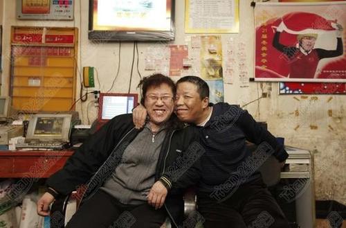 中国第一枚冬奥会金牌获得者是中国第一枚冬奥会金牌获得者是李坚柔