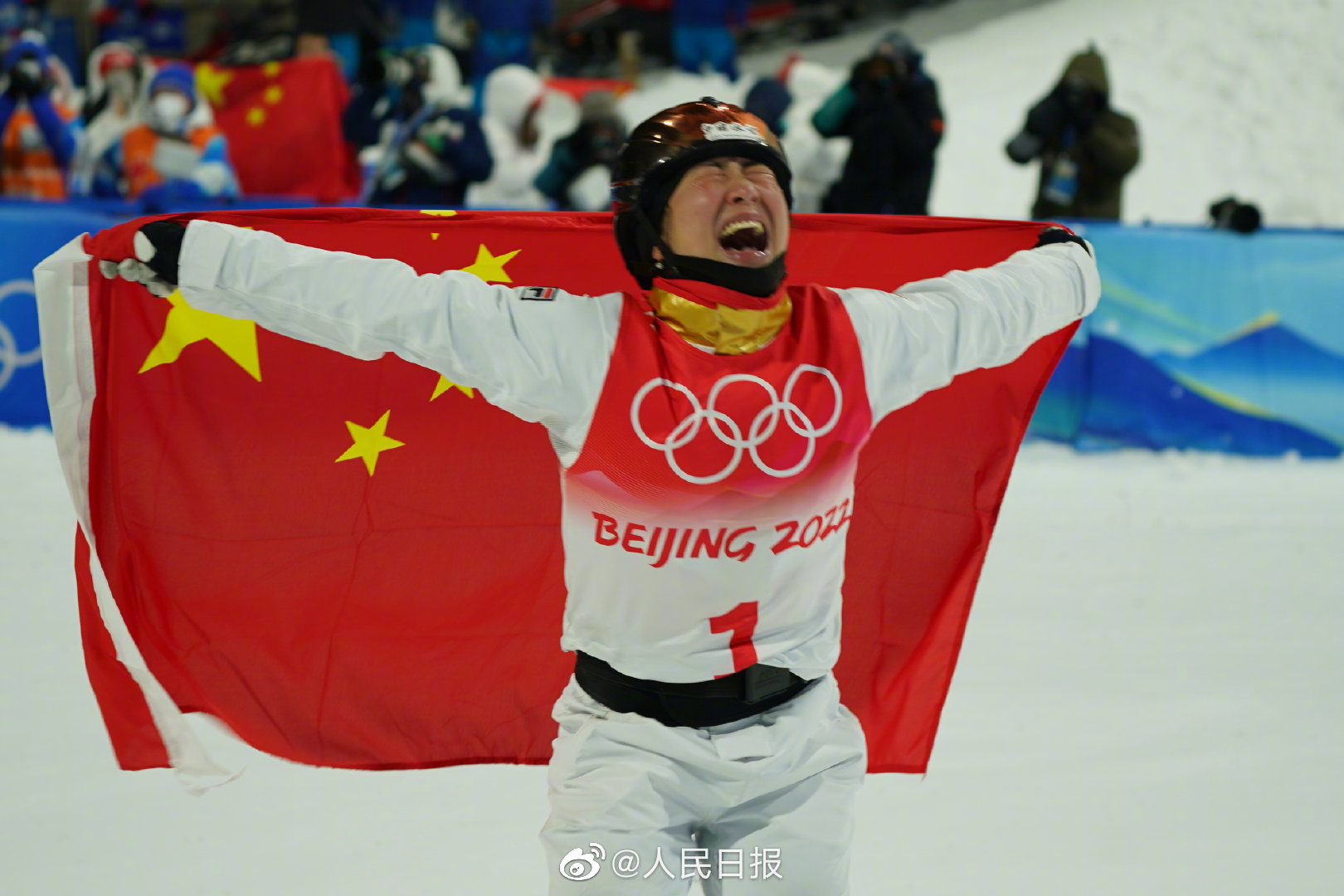 中国奥运会夺金人员有哪些(她们为中国队夺冬奥会金牌，徐梦桃、范可新、周洋的家庭照火了)